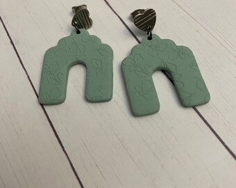 Arch Earrings