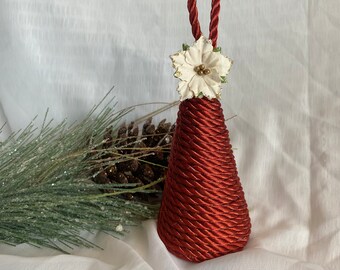 Tree Ornament w/Poinsettia
