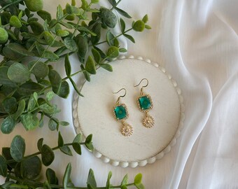 Emerald Elegant Earrings