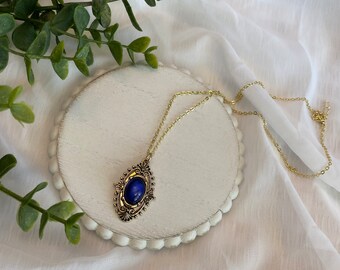 Blue Cabochon Necklace
