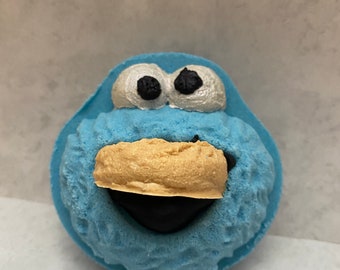 Cookie Monster Inspired Bath Bomb