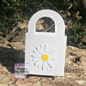 12 Daisy Flower Wildlife  favor thank you gifts, 12 favor boxes, baby shower, Daisy decorations, baby first ,girly party,