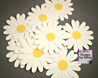 20  Daisy Confetti Table Scatter Flowers - Spring time decor -  Flower Confetti - White and Yellow Daisy Scatter