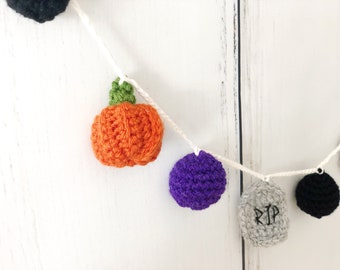 Halloween Garland pattern, happy Halloween, pumpkin, tombstone, crochet pattern, spooky Halloween,  fall decor, autumn