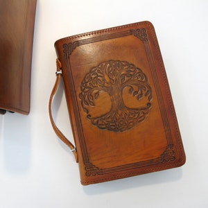 Copertina libro in pelle, Libreria con cerniera e manico superiore, Personalizzata con iniziali, disponibile in 6 disegni,