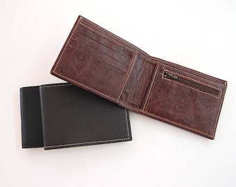 Men wallet handmade of high quakity leather. Available in three colors.