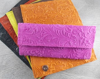 Leather tobacco pouch for women with floral motif embossed