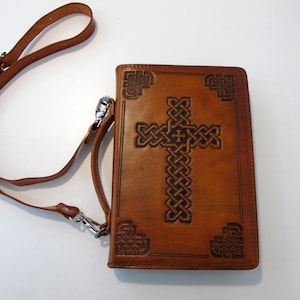 Handcrafted Full Grain Leather Bible Cover With Zipper - UK