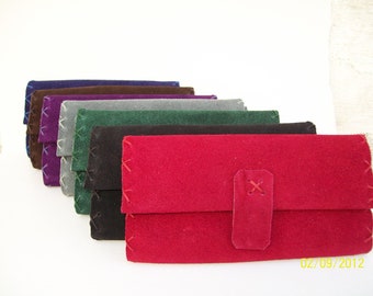 Handstitched leather tobacco pouch avaliable in seven colors