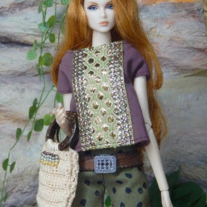 Berry boho t-shirt with metallic trim | 1/6 scale doll burgundy festival shirt | Fit for FR2, MTM, Poppy Parker, NuFace | Doll clothing image 5