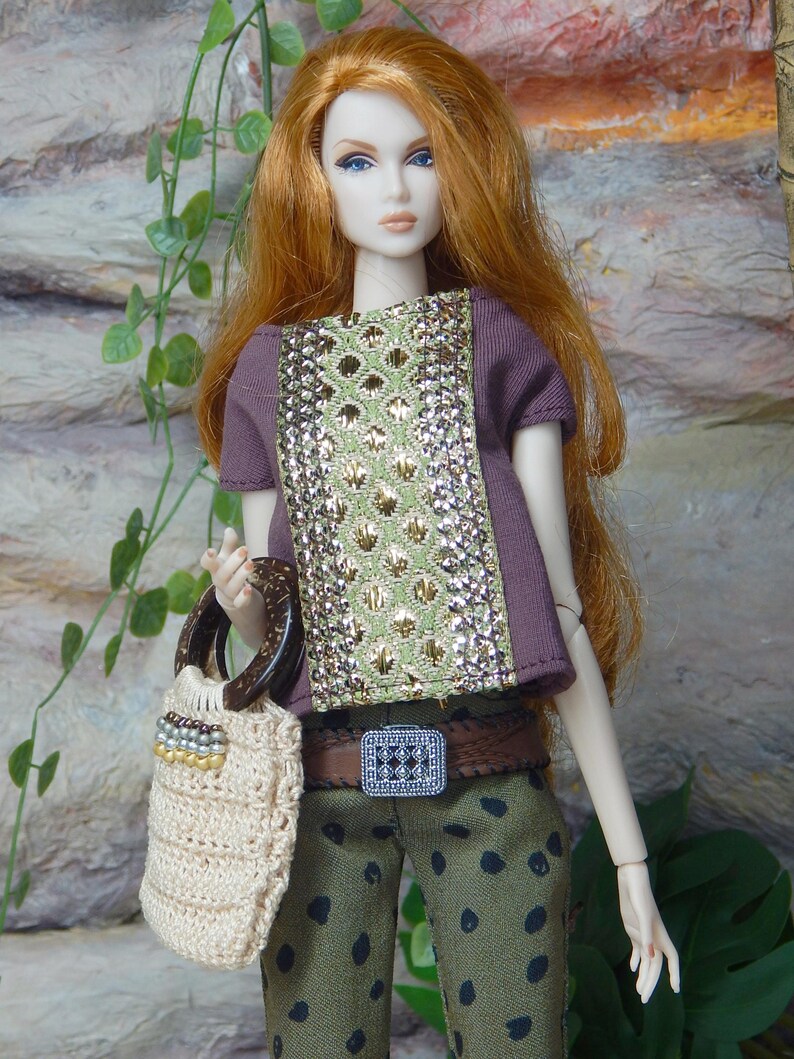 Berry boho t-shirt with metallic trim | 1/6 scale doll burgundy festival shirt | Fit for FR2, MTM, Poppy Parker, NuFace | Doll clothing image 5