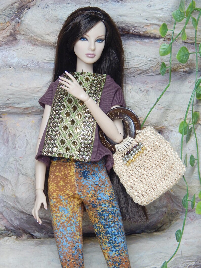 Berry boho t-shirt with metallic trim | 1/6 scale doll burgundy festival shirt | Fit for FR2, MTM, Poppy Parker, NuFace | Doll clothing image 14