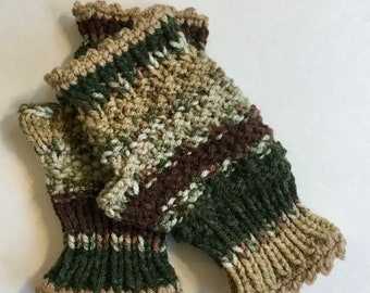 Tan Camouflage Stripe Gloves, Fingerless Mitts, Green and Brown Gloves, Hand Knit Gloves, Arm Warmers, Texting Gloves, Camo Hand Warmers