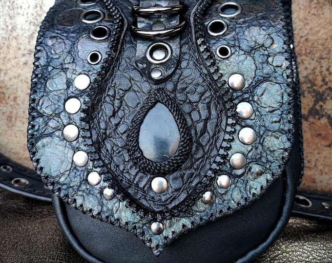 Featured listing image: CEINTURE SACOCHE ËKLIPSE