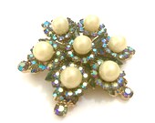 Juliana D&E Rhinestone Faux Pearl Star Brooch, Olivine Navettes Green Aurora Borealis Golden Faux Pearls Gold Tone Dimensional Gift for Her