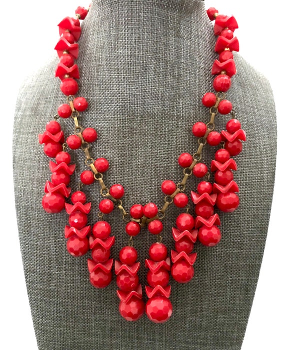 Red Plastic Dangle Bib Necklace, Funky Red Dangle… - image 4