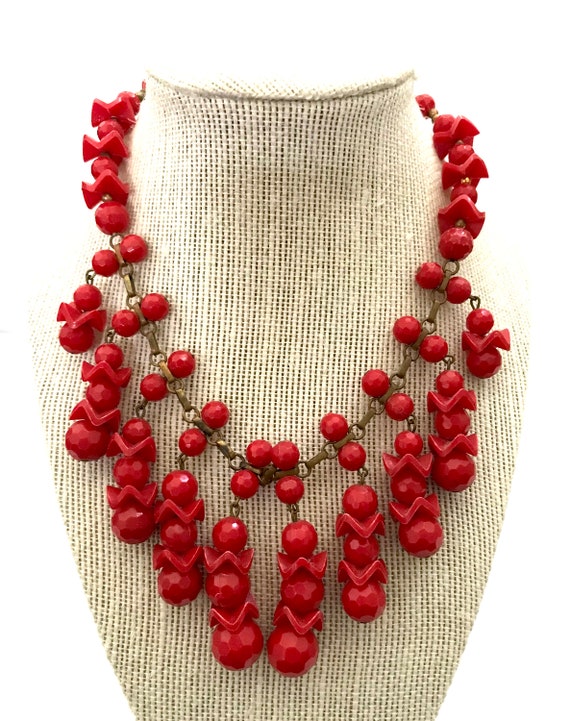Red Plastic Dangle Bib Necklace, Funky Red Dangle… - image 6