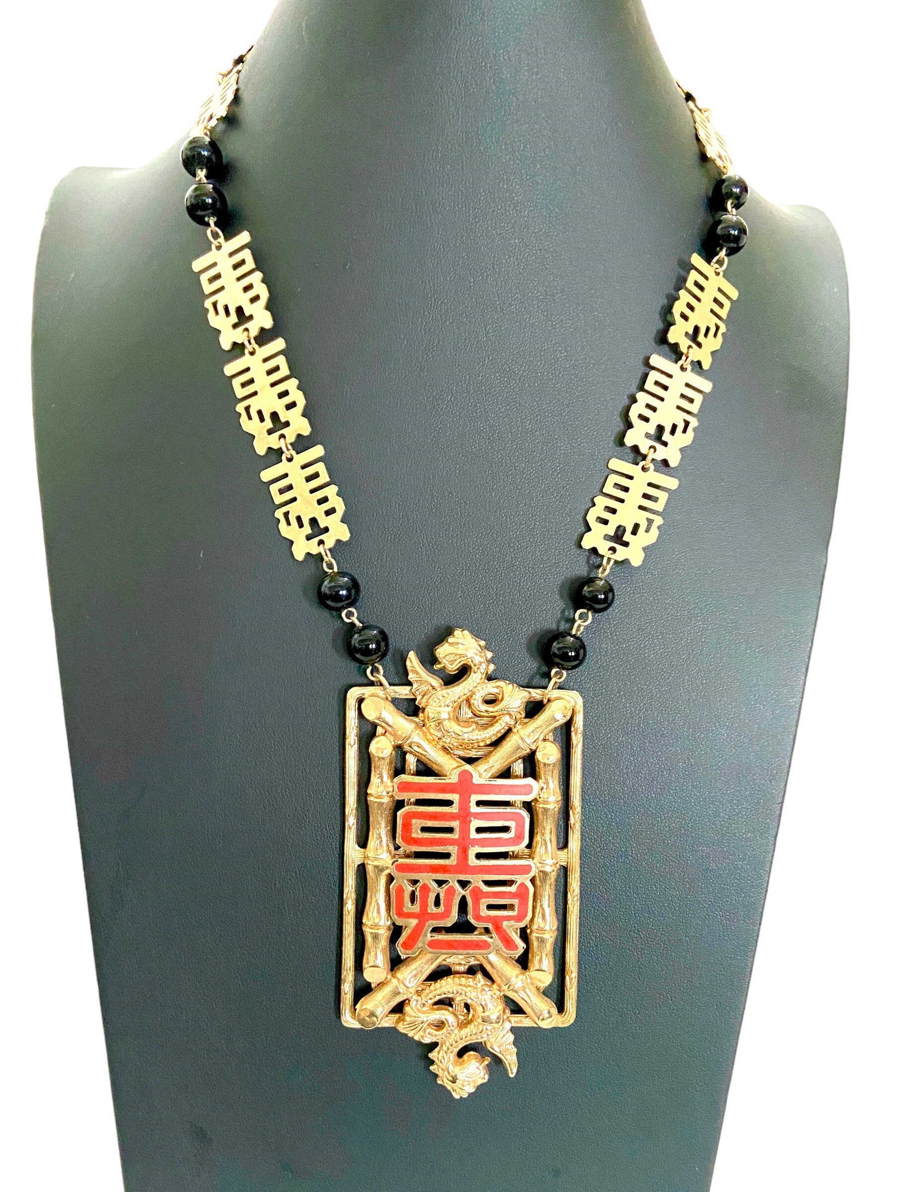 Imagine store dragons necklace