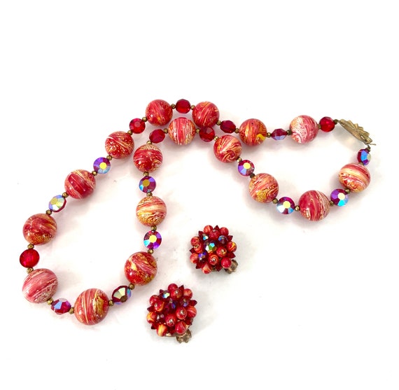 Red Beaded Necklace Earring Set Marbled Red Art G… - image 4