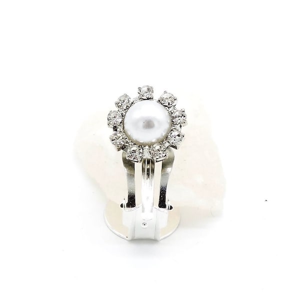 Clit Clip Fake VCH Piercing Clip On Clit Jewelry Crystalled Pearl Stud Button Hugger Clit Stimulation Under The Hoode