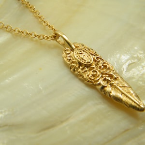 Gold feather Pendant, 14 k gold filled, Feather pendant, Tribal Unisex feather necklace, Feather jewelry, Leaf necklace, Men\Women gift
