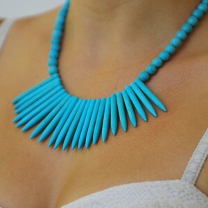 Turquoise stones beads statesman necklace