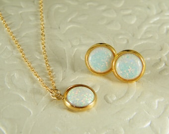 Witte opaal set, gouden gevulde set, Stud Earrings, opaal hanger ketting, Opal gouden oorringen, bruids set, bruiloft sieraden, cadeau voor haar