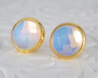 Pendientes de ópalo de oro, pendientes Stud, pendientes de piedra de gema de ópalo, pendientes de piedra de nacimiento de octubre, pendientes blancos de novia, pendientes post, boda