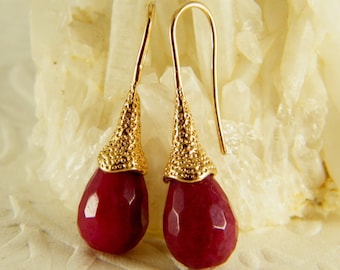 Pendientes colgantes de lágrima de oro rubí