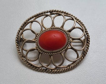 Broche vintage em prata de lei com pedra natural.