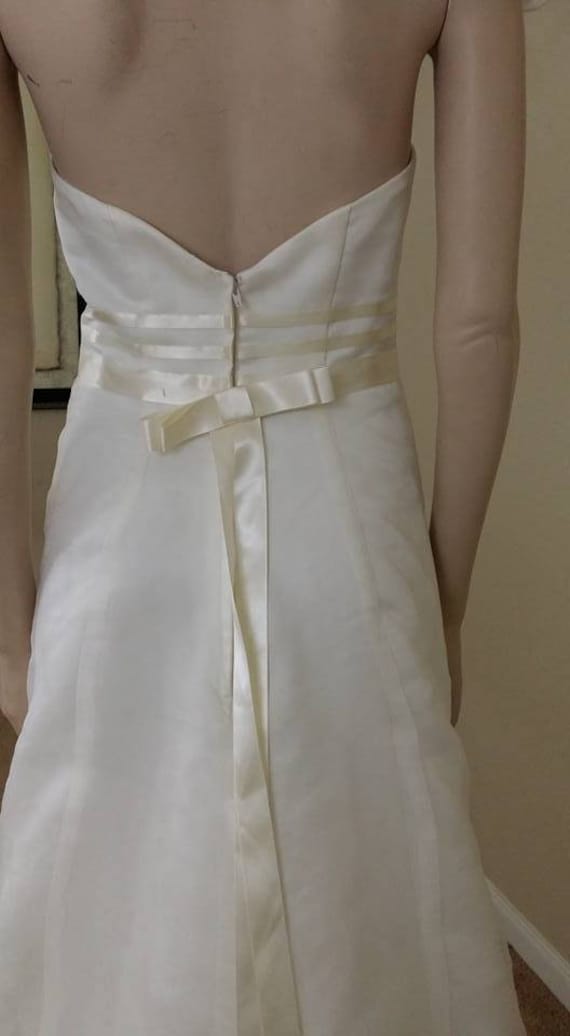 David's Bridal A-Lline Organza Wedding Dress Stra… - image 8