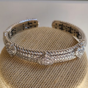Judith Ripka Sterling Silber CZ Klapparmband Herz Manschette Armband