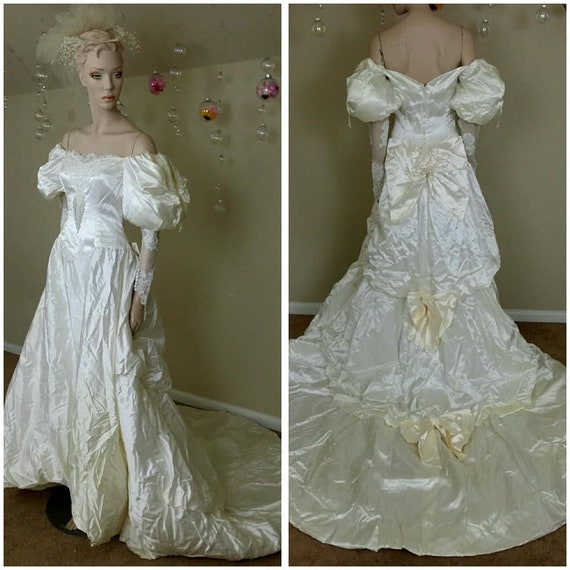 Vintage 80s ivory wedding beads gown with train wi