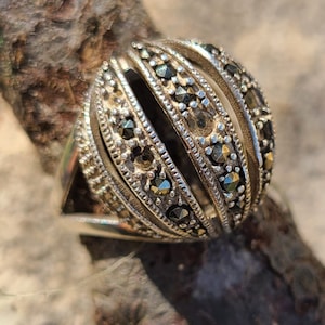 Vintage 5.2 Grams sterling silver with marcasite ring size 6