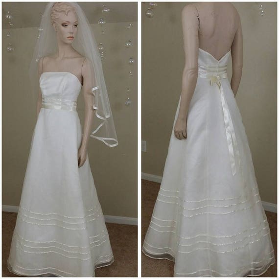 David's Bridal A-Lline Organza Wedding Dress Stra… - image 1