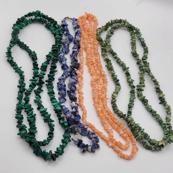 Vintage lot of 4 natural chip stones Necklace coral, malachite, sodalite