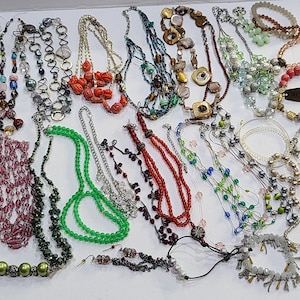 Vintage and modern Fashion glass beads jewelry lot of 35 pieces pre owned