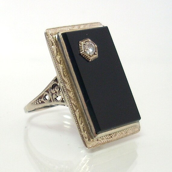 Art Deco Black Onyx Ring With Diamond 14k White Gold Filigree Etsy Art Deco Black Onyx Ring With Diamond 14k White Gold Filigree Etsy