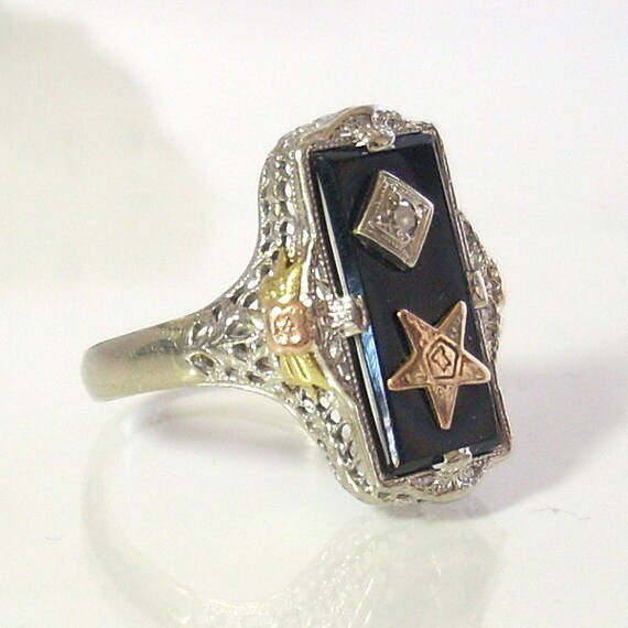 Vintage Art Deco Black Onyx Filigree Ring With Diamond 14k Etsy Vintage Art Deco Black Onyx Filigree Ring With Diamond 14k Etsy