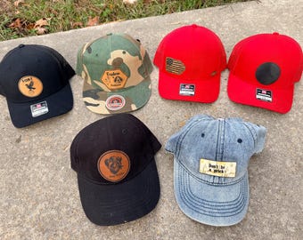 Casquettes avec empiècement en similicuir – Wear Your Personality