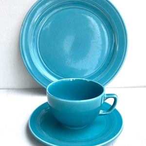 Vernonware, Vernon Kilns Early California turquoise dinner plate, cup and saucer