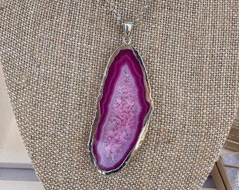 Purple Agate Slice Pendant Necklace | Agate Statement Jewelry | Gemstone Necklace