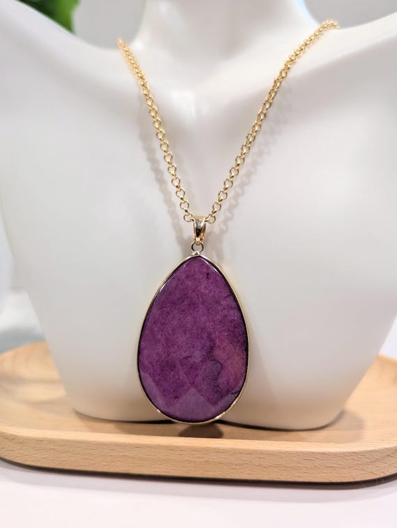 Pink Jade Pendant Necklace • Teardrop Jade Jewelry • Gold and Pink Gemstone Necklace for Love, Tranquility, Detox and Luck