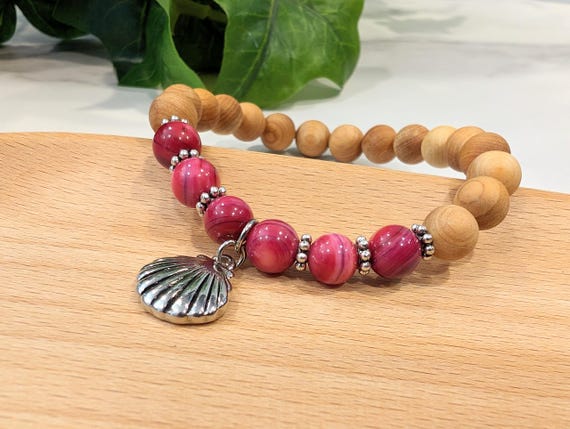 Mother of Pearl Bracelet with Silver Seashell Charm,  Pink Shell Jewelry, Sandalwood Boho Beach Jewelry, Pink Summer Style
