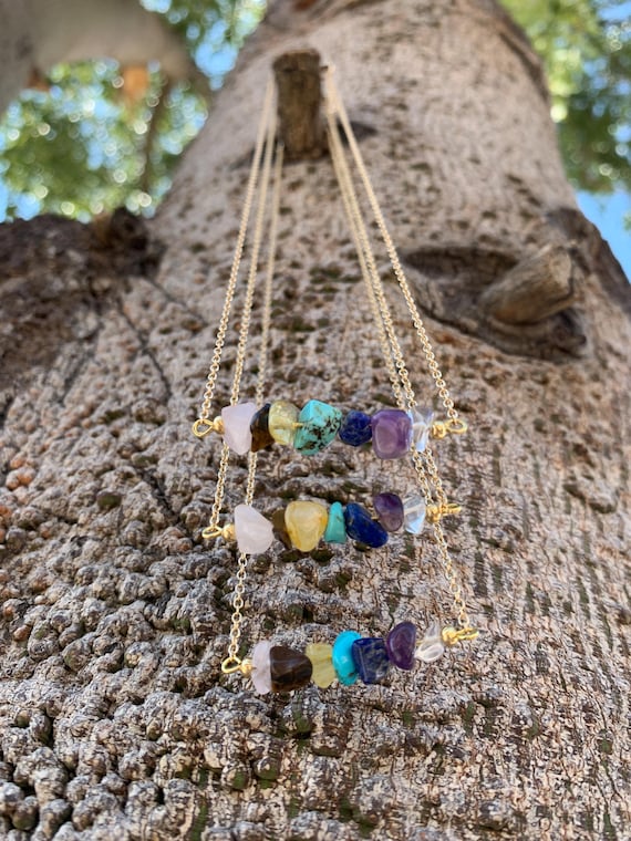 Dainty 7 Chakra Chip Necklace - Crystal Balance Healing 18in