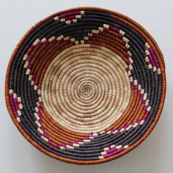 AFRICAN BASKET / Handwoven Sisal / Small / Natural Basket Wall Hanging