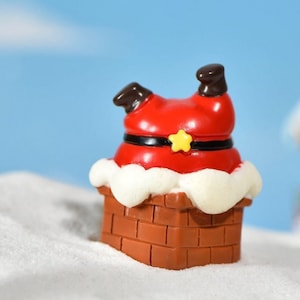 Santa Stuck in a Chimney Miniature Figurine for Christmas Scenes, Made of Resin, 4.3 x 8 cm