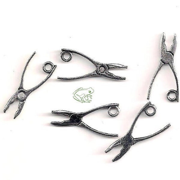 Plier charm set, 5 Piece, 24 x 11mm, Antique Silver, Handyman Tool Charm for Father's Day or New Dads