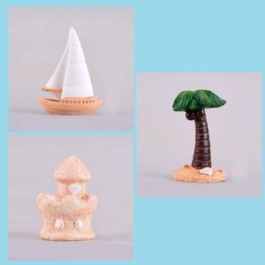 Seashore Miniature Set with Sandcastle, Palm Tree and a Sail Boat