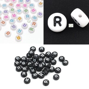 Cuentas con la letra R, juego de 50, 7 mm, disponibles en blanco con letras negras, negro con letras blancas o blanco con letras de colores